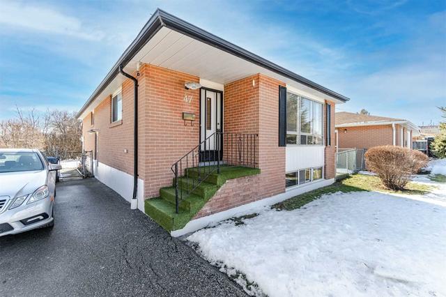 47 Fidelia Cres, House detached with 3 bedrooms, 1 bathrooms and 4 parking in Brampton ON | Image 12