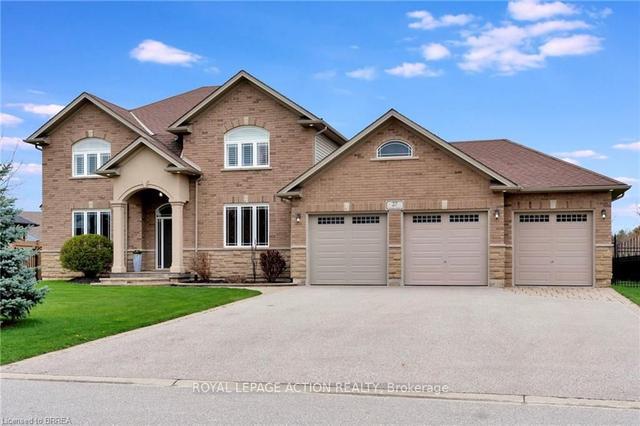 27 Pinehill Dr, House detached with 1 bedrooms, 3 bathrooms and 9 parking in Brant ON | Image 1