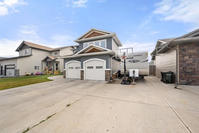 11 Vantage Crescent, House detached with 5 bedrooms, 3 bathrooms and 3 parking in Olds AB | Image 29