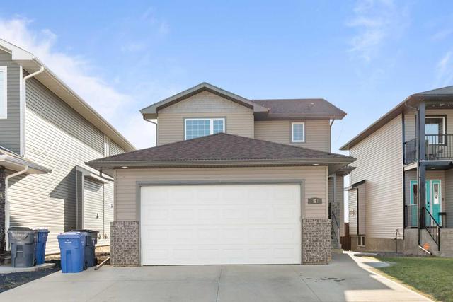 383 Hamptons Way Se, House detached with 4 bedrooms, 3 bathrooms and 4 parking in Medicine Hat AB | Image 1