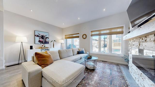 92 Soho St, House attached with 3 bedrooms, 3 bathrooms and 2 parking in Hamilton ON | Image 36