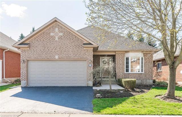 61 Parkside Drive, House detached with 3 bedrooms, 2 bathrooms and 4 parking in Guelph ON | Image 1
