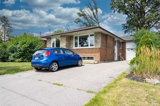 bsmt - 73 Robinglade Dr, House detached with 1 bedrooms, 1 bathrooms and 0 parking in Toronto ON | Card Image