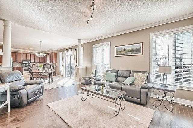 86 Succession Cres, House detached with 4 bedrooms, 3 bathrooms and 2 parking in Barrie ON | Image 12
