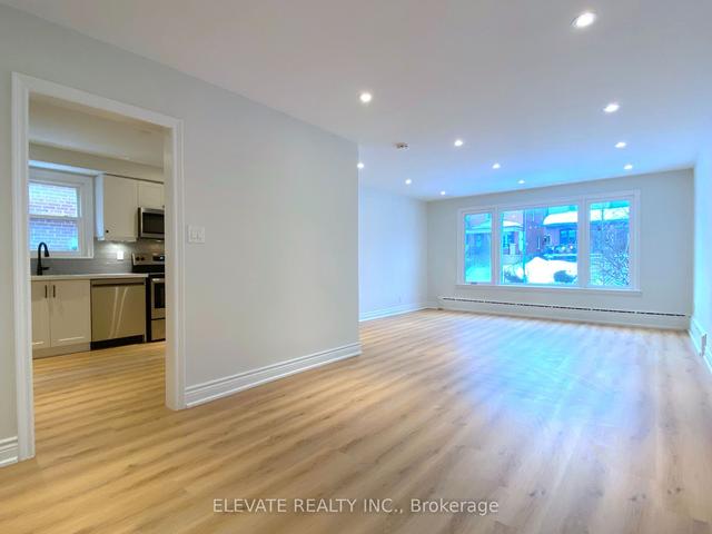 598 Lauder Ave, House detached with 6 bedrooms, 3 bathrooms and 4 parking in Toronto ON | Image 27