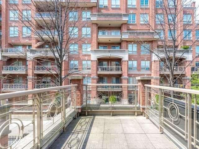 Th4 - 20 Burkebrook Pl, Townhouse with 3 bedrooms, 3 bathrooms and 2 parking in Toronto ON | Image 13