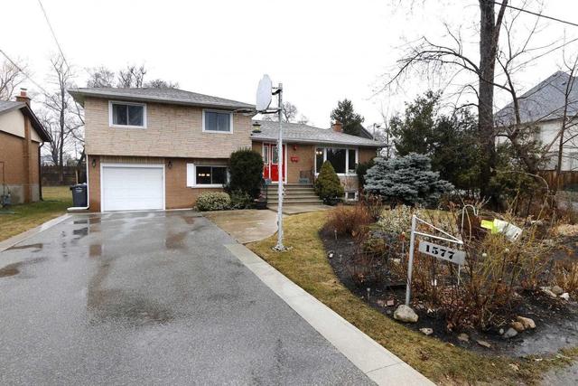 1577 Adamson St, House detached with 5 bedrooms, 4 bathrooms and 4 parking in Mississauga ON | Image 2