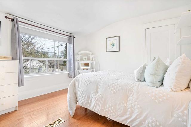 222 Virginia Ave, House detached with 3 bedrooms, 1 bathrooms and 4 parking in Toronto ON | Image 4