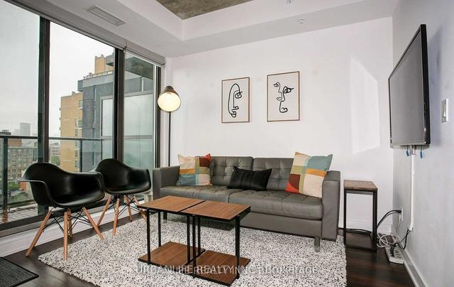 1004 - 32 Camden St, Condo with 1 bedrooms, 1 bathrooms and 0 parking in Toronto ON | Image 3