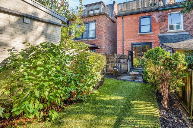 428 Montrose Ave, House semidetached with 3 bedrooms, 3 bathrooms and 0 parking in Toronto ON | Image 6