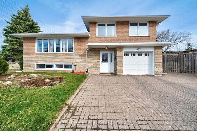 857 Willowdale Ave, House detached with 4 bedrooms, 3 bathrooms and 8 parking in Toronto ON | Image 1