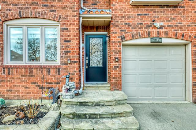 2919 Redbud Ave, House attached with 3 bedrooms, 4 bathrooms and 3 parking in Oakville ON | Image 12