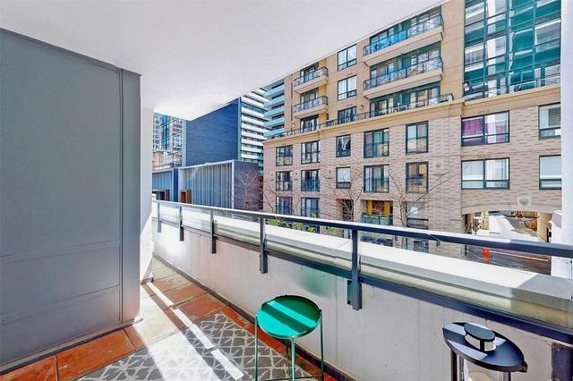 202 - 30 Hayden St, Condo with 2 bedrooms, 1 bathrooms and 1 parking in Toronto ON | Image 10