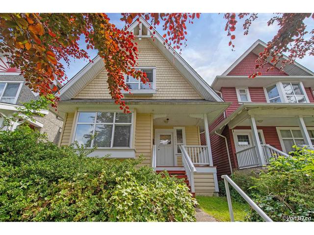 1404 Salter Street, House detached with 3 bedrooms, 2 bathrooms and null parking in New Westminster BC | Image 2