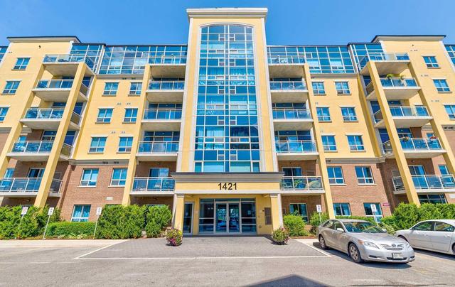 605 - 1421 Costigan Rd, Condo with 2 bedrooms, 2 bathrooms and 2 parking in Milton ON | Image 1