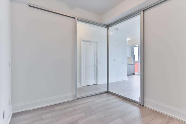 1008 - 120 Parliament St, Condo with 3 bedrooms, 2 bathrooms and 1 parking in Toronto ON | Image 6