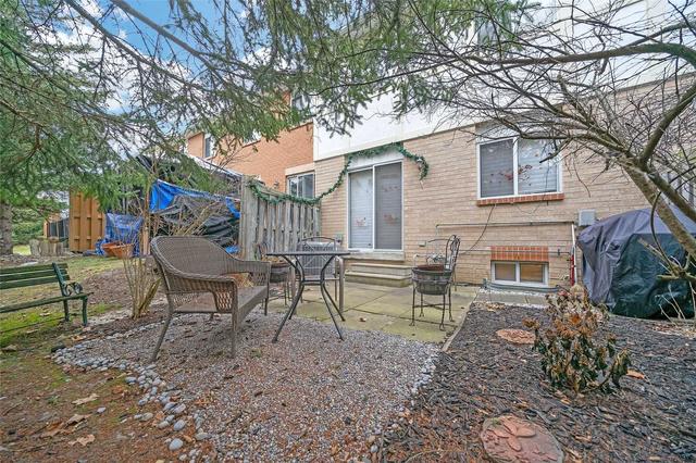 538 Jack Giles Circ, Townhouse with 3 bedrooms, 3 bathrooms and 2 parking in Newmarket ON | Image 22
