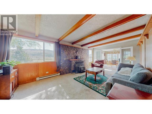 5403 Snowbrush Street, Home with 6 bedrooms, 2 bathrooms and 6 parking in Okanagan Similkameen C BC | Image 29