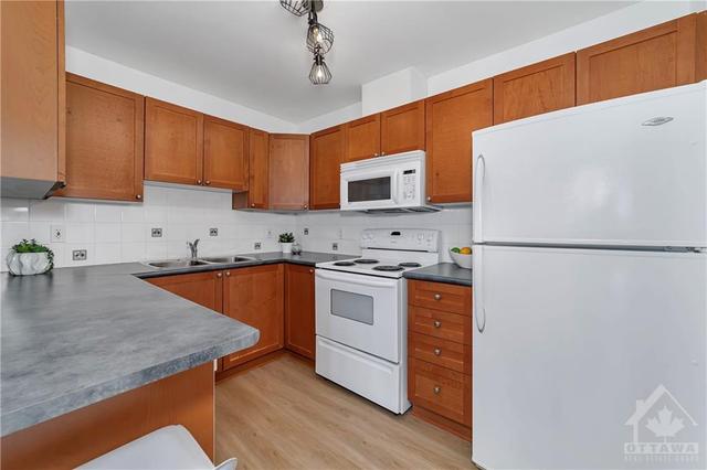 e - 170 Waterbridge Drive, Condo with 2 bedrooms, 1 bathrooms and 1 parking in Ottawa ON | Image 8