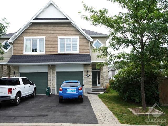 201 Espin Heights, Home with 3 bedrooms, 3 bathrooms and 3 parking in Ottawa ON | Image 1