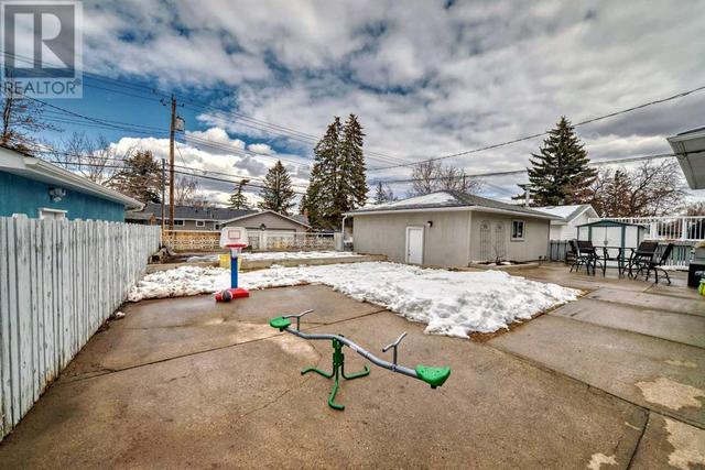110 Warwick Drive Sw, House detached with 1 bedrooms, 1 bathrooms and 5 parking in Calgary AB | Image 47