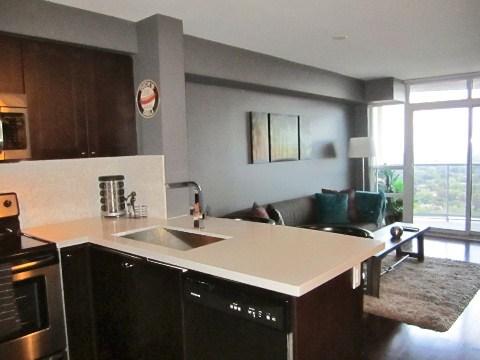 lph05 - 3 Michael Power Pl, Condo with 1 bedrooms, 1 bathrooms and 1 parking in Toronto ON | Image 2
