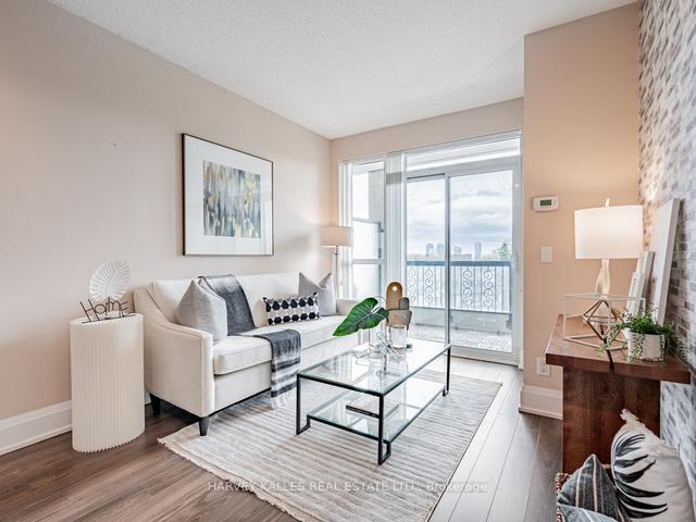 618 - 1 Old Mill Dr, Condo with 1 bedrooms, 1 bathrooms and 0 parking in Toronto ON | Image 2