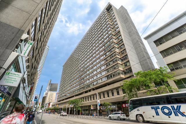 1612 - 45 Carlton St, Condo with 2 bedrooms, 2 bathrooms and 1 parking in Toronto ON | Image 12