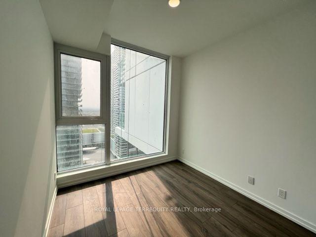 2602 - 7890 Jane St, Condo with 2 bedrooms, 2 bathrooms and 0 parking in Vaughan ON | Image 2
