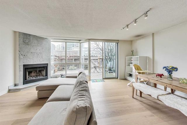 th5 - 11 Broadway Ave, Condo with 2 bedrooms, 2 bathrooms and 1 parking in Toronto ON | Image 4