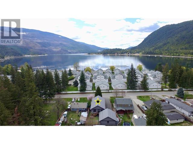 230 White Pine Crescent, House detached with 3 bedrooms, 2 bathrooms and 3 parking in Sicamous BC | Image 60