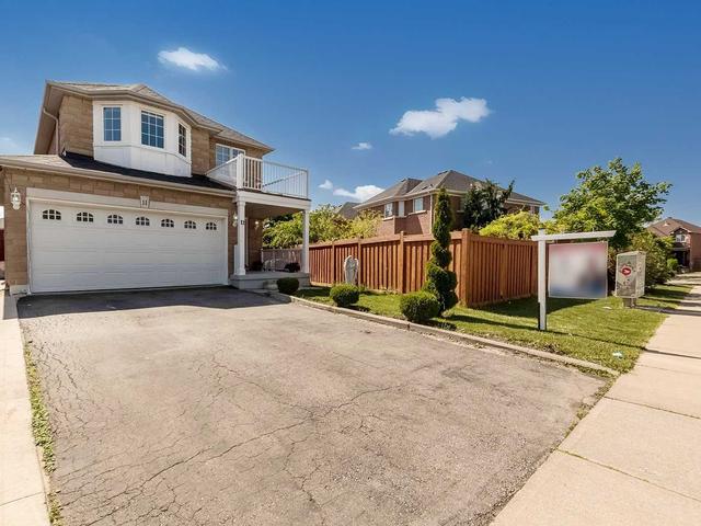 11 Cobbler St, House detached with 3 bedrooms, 4 bathrooms and 6 parking in Brampton ON | Image 12