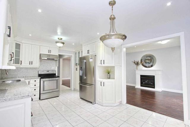 46 Tigerlily Place Pl N, House detached with 4 bedrooms, 4 bathrooms and 6 parking in Brampton ON | Image 7