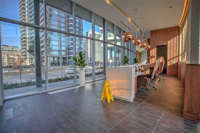 503 - 117 Mcmahon Dr, Condo with 2 bedrooms, 2 bathrooms and 1 parking in Toronto ON | Image 7