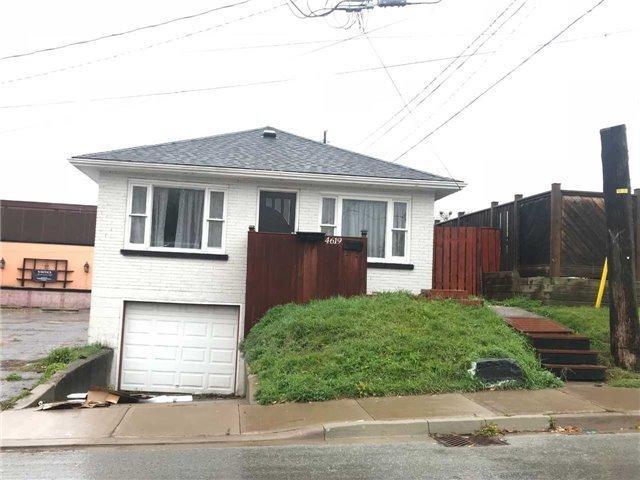 4619 St Lawrence Ave, House detached with 3 bedrooms, 1 bathrooms and 1 parking in Niagara Falls ON | Image 1