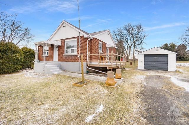 234 County Road 2 Road, House detached with 2 bedrooms, 1 bathrooms and 4 parking in Edwardsburgh/Cardinal ON | Card Image