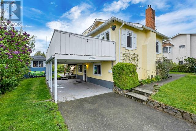 3284 Megaw Pl, House detached with 5 bedrooms, 3 bathrooms and 2 parking in Saanich BC | Image 31