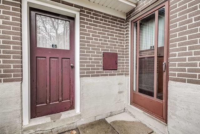 24 Resolution Cres, House detached with 3 bedrooms, 2 bathrooms and 2 parking in Toronto ON | Image 30