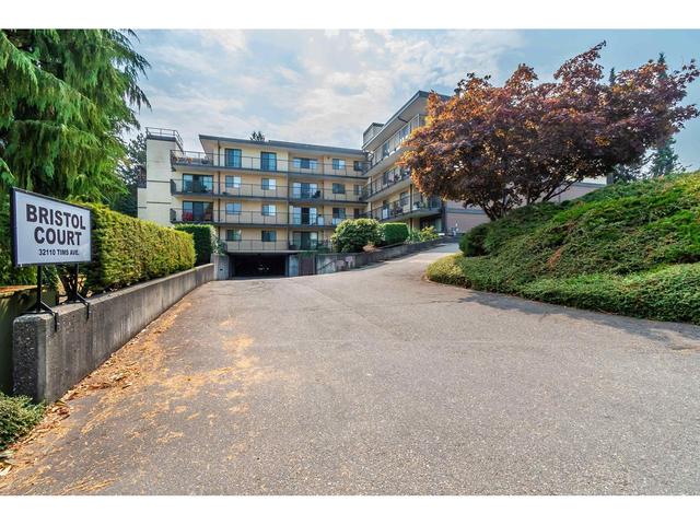 101 - 32110 Tims Avenue, Condo with 1 bedrooms, 1 bathrooms and 1 parking in Abbotsford BC | Image 3