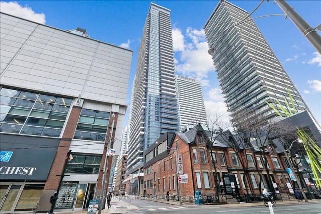 4302 - 38 Widmer St, Condo with 2 bedrooms, 2 bathrooms and 0 parking in Toronto ON | Image 1