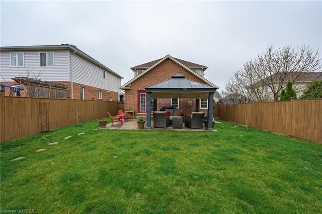 1124 Bramblewood Street, House detached with 3 bedrooms, 2 bathrooms and 4 parking in London ON | Image 4