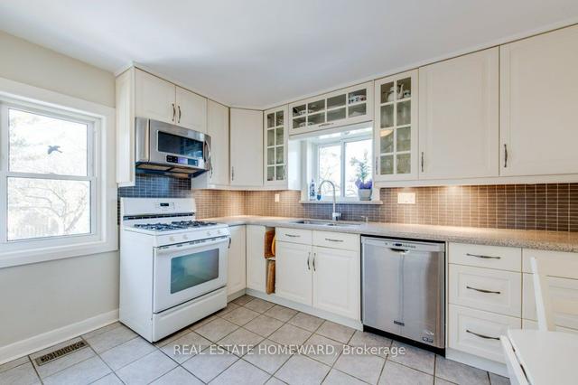 26 Granard Blvd, House detached with 3 bedrooms, 3 bathrooms and 4 parking in Toronto ON | Image 38