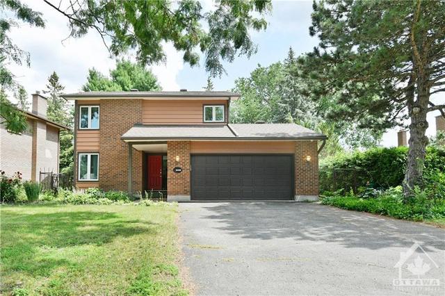 3086 Uplands Drive, House detached with 3 bedrooms, 3 bathrooms and 6 parking in Ottawa ON | Image 2