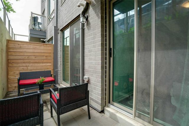 103 - 3 Applewood Lane W, Townhouse with 2 bedrooms, 1 bathrooms and 1 parking in Toronto ON | Image 10