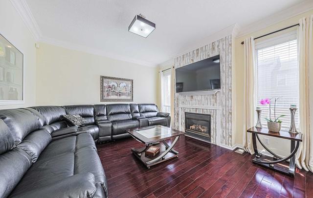 37 Brooks Ave, House detached with 4 bedrooms, 3 bathrooms and 4 parking in Aurora ON | Image 16
