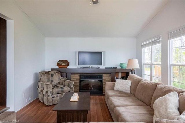 486 county Rd 18 (44 Cherry Beach Lane), House detached with 2 bedrooms, 1 bathrooms and null parking in Prince Edward County ON | Image 10