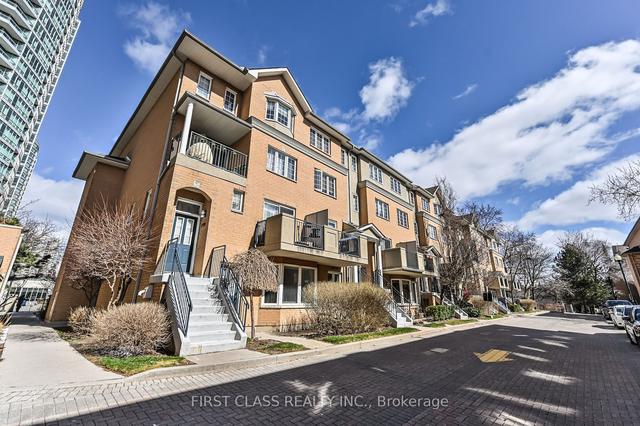 1602 - 28 Sommerset Way, Townhouse with 2 bedrooms, 2 bathrooms and 1 parking in Toronto ON | Image 24