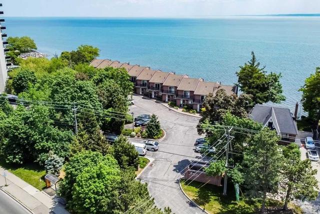 5 - 2136 Old Lakeshore Rd, Townhouse with 2 bedrooms, 4 bathrooms and 2 parking in Burlington ON | Image 1