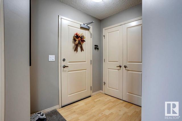 305 - 1619 James Mowatt Tr Sw, Condo with 3 bedrooms, 2 bathrooms and 1 parking in Edmonton AB | Image 2