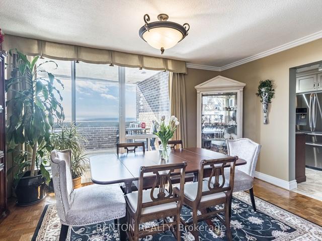 2001 - 1515 Lakeshore Rd E, Condo with 3 bedrooms, 2 bathrooms and 2 parking in Mississauga ON | Image 3